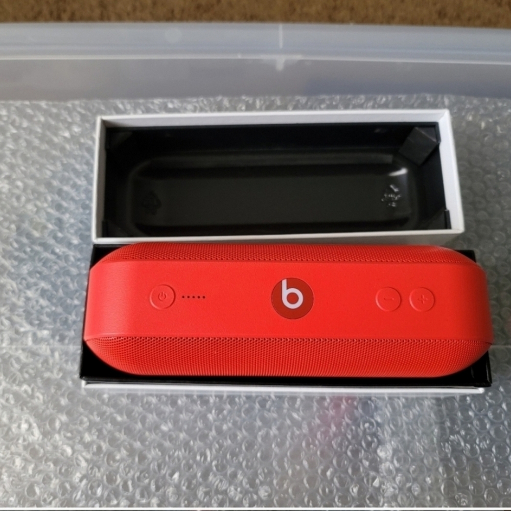 Beats By Dre Pill+ Portable Speaker - Red - Picture 2 of 9